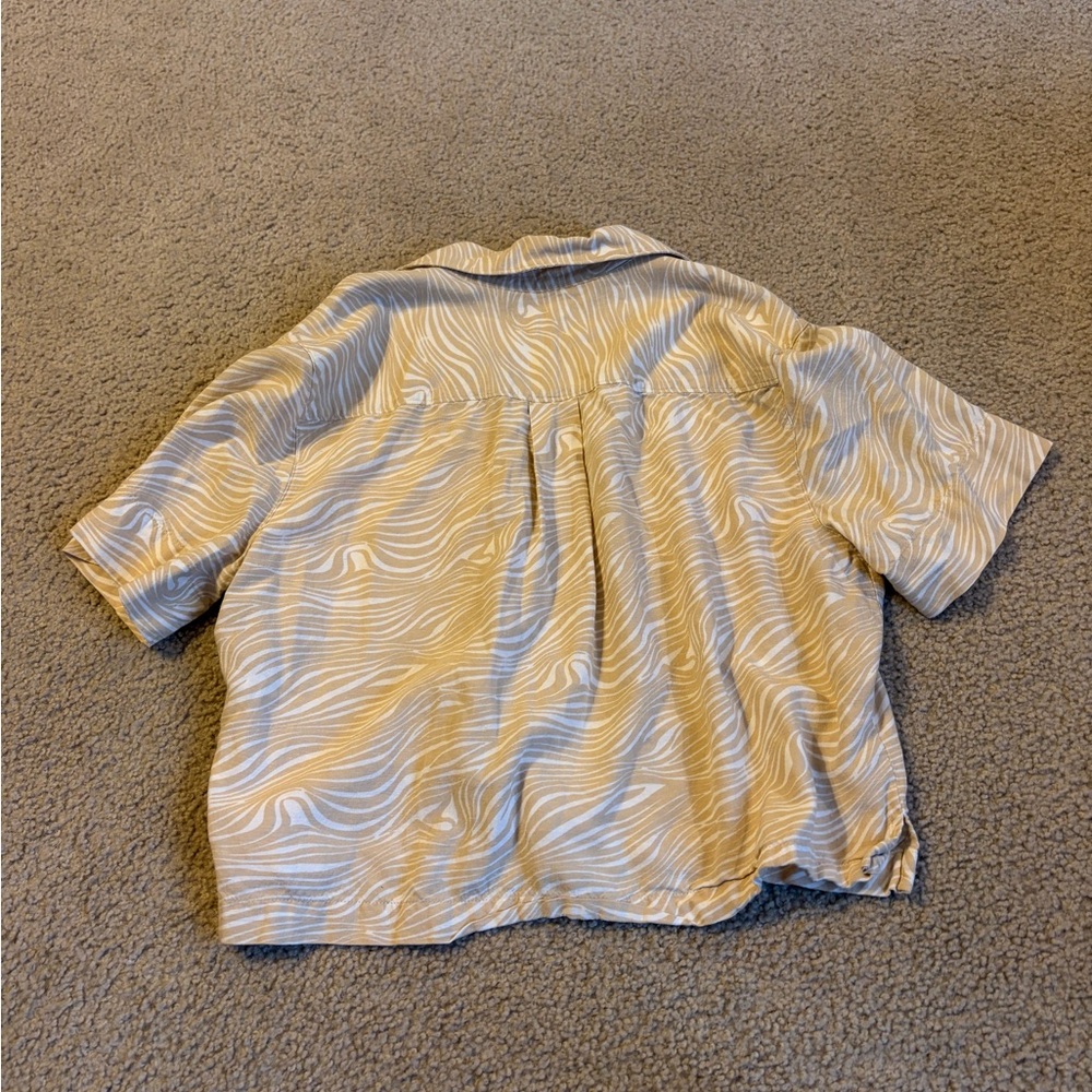 Levi's Cream Patterned Button Down Shirt - image 5